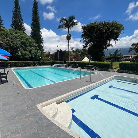 Villa Alejandra Del Quindio Calarcá Εξωτερικό φωτογραφία