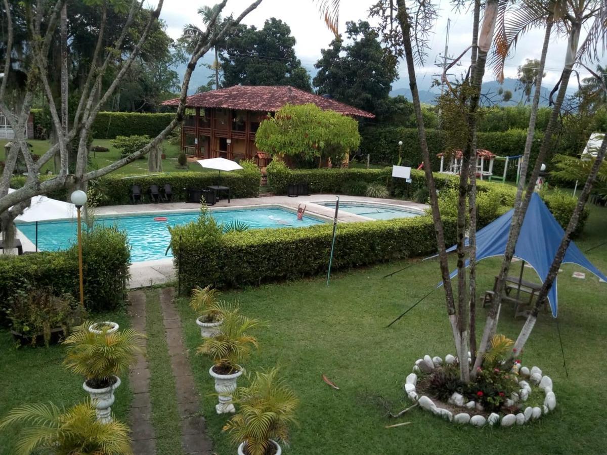 Villa Alejandra Del Quindio Calarcá Εξωτερικό φωτογραφία