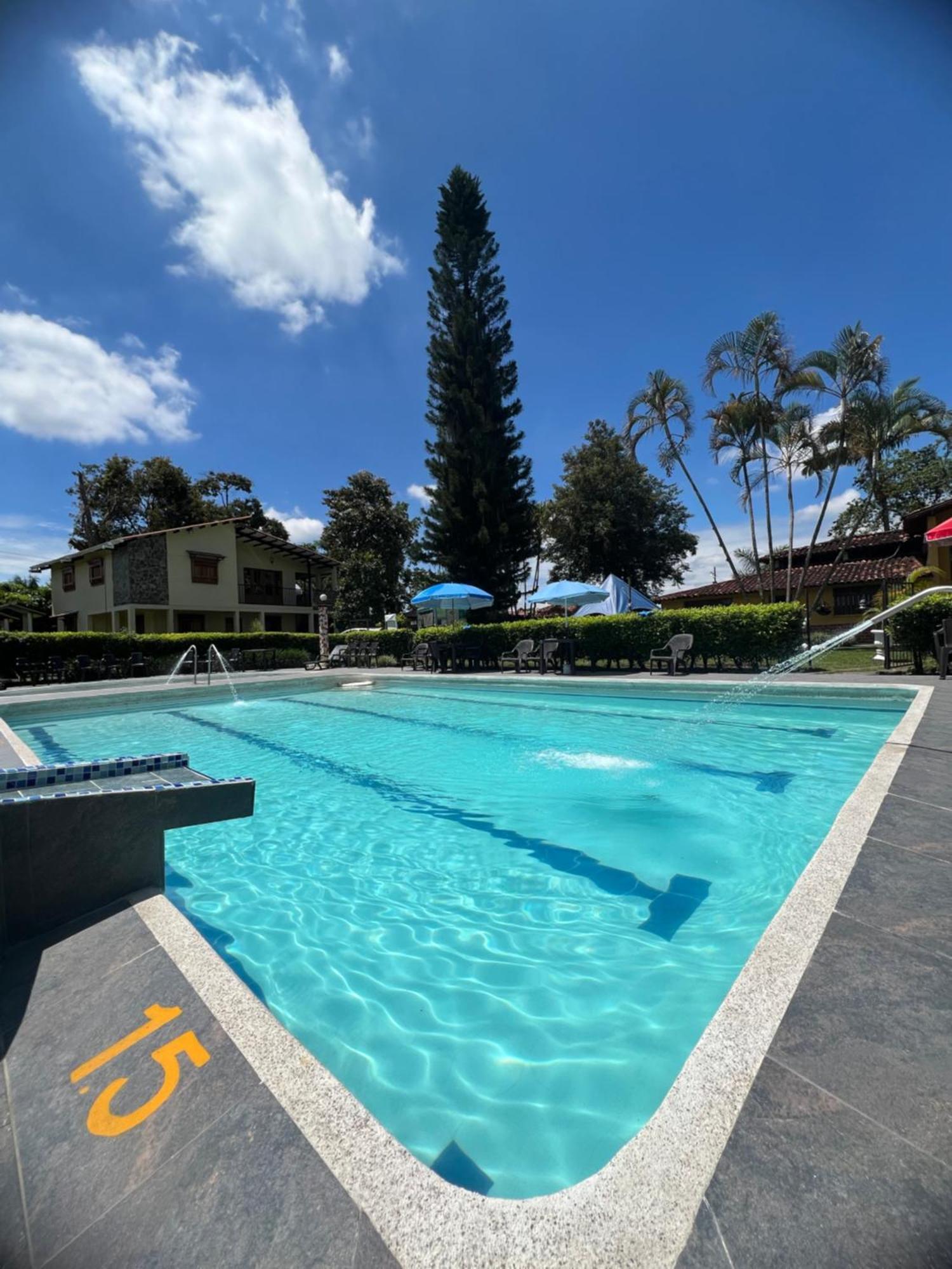 Villa Alejandra Del Quindio Calarcá Εξωτερικό φωτογραφία