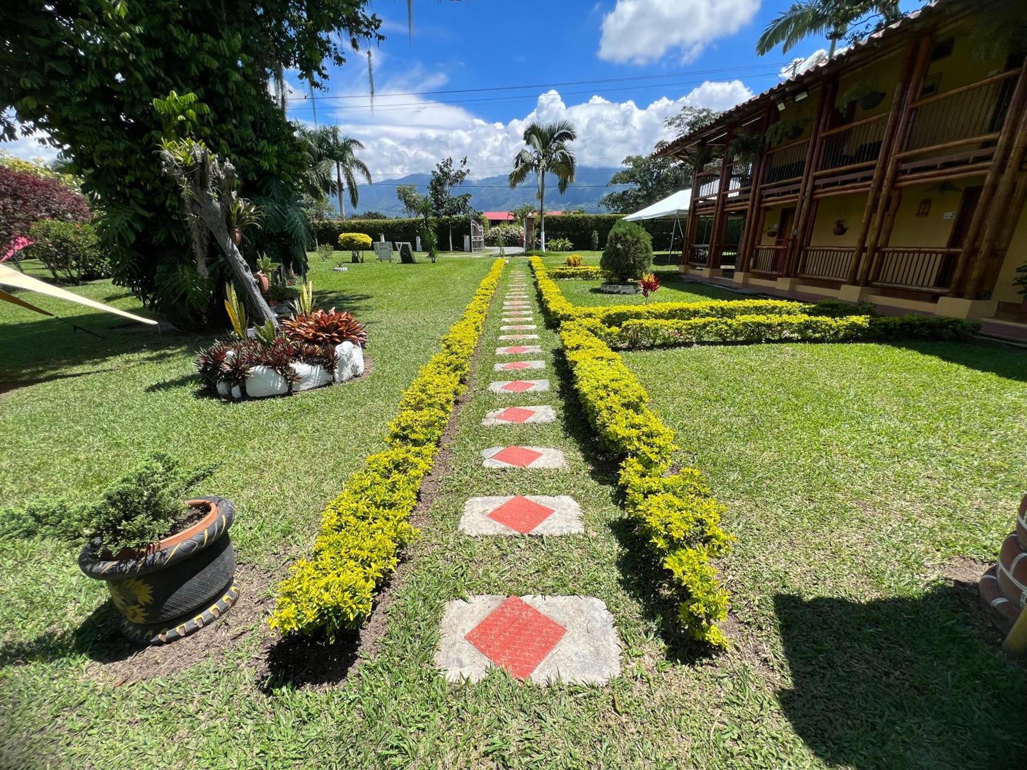 Villa Alejandra Del Quindio Calarcá Εξωτερικό φωτογραφία