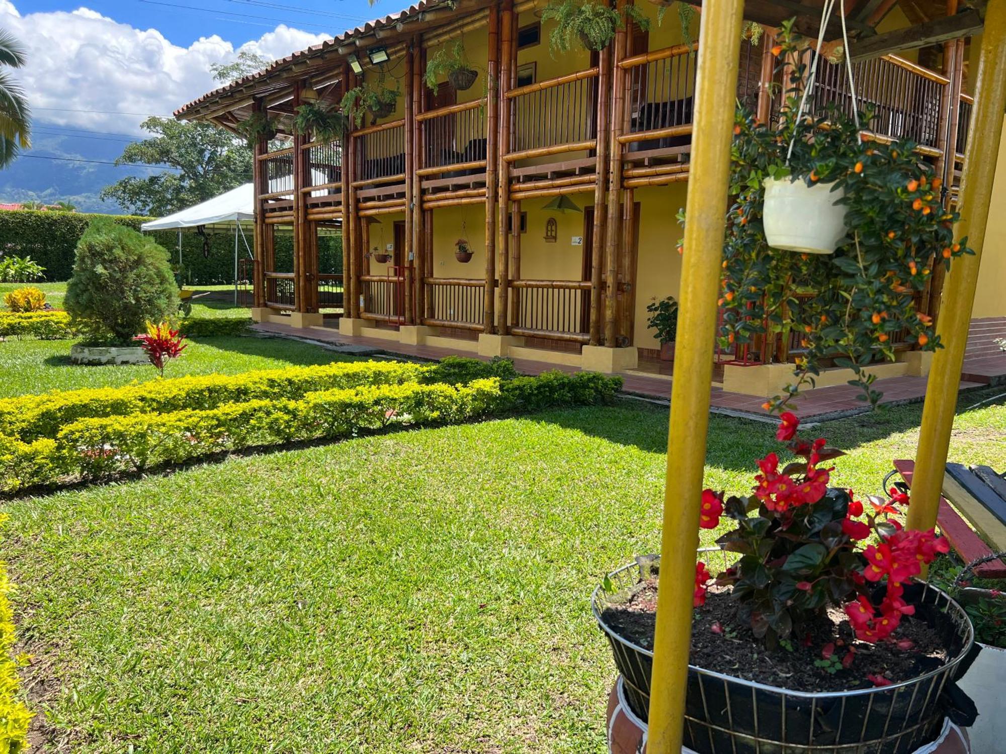 Villa Alejandra Del Quindio Calarcá Εξωτερικό φωτογραφία