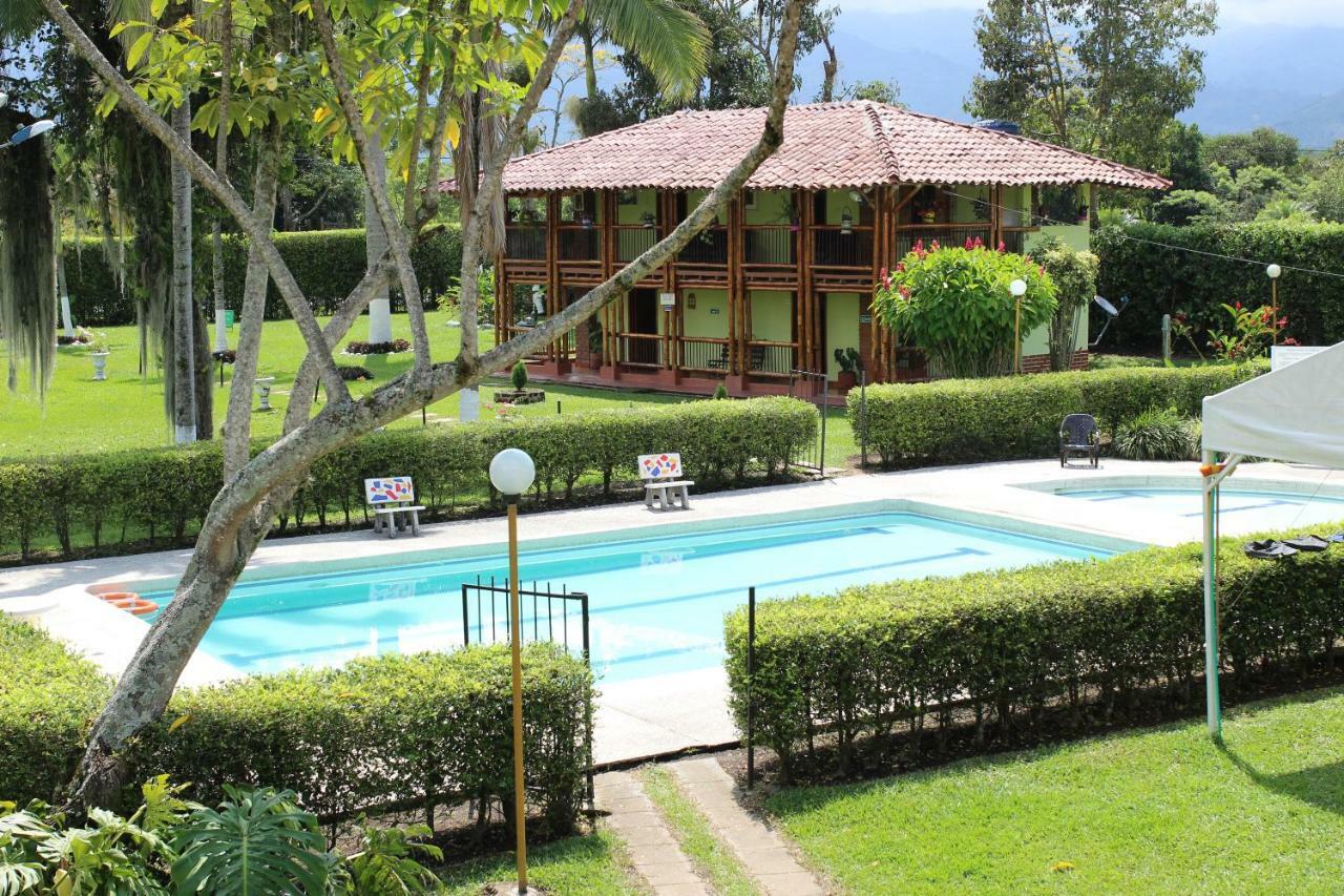 Villa Alejandra Del Quindio Calarcá Εξωτερικό φωτογραφία